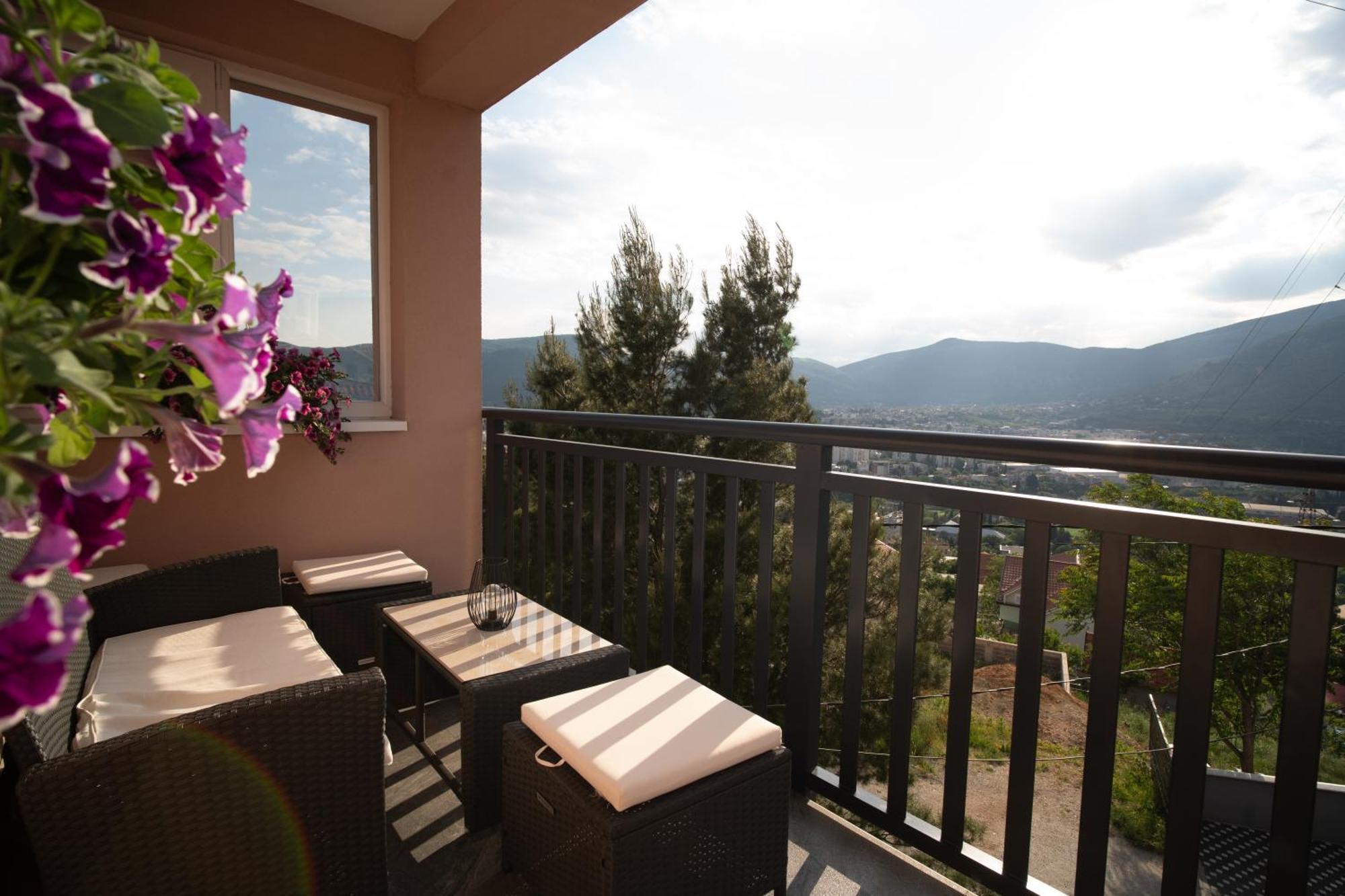 Skywalk House Villa Mostar Exterior photo